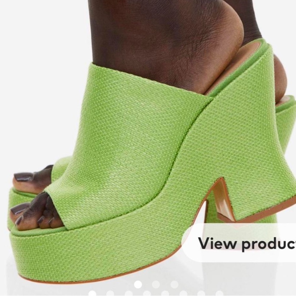 Beautiful green woven mules! Brand new